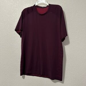 Lululemon Metal Vent Tech - Size Large Burgundy